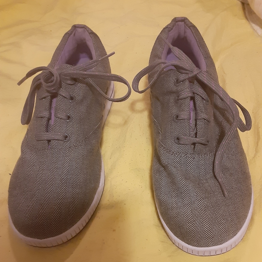 white dexter bowling shoes